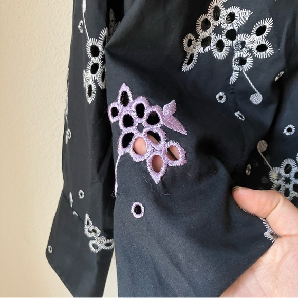 Robert Graham Beautiful Black Cotton Embroidered Floral Eyelet Shirt L - Picture 9 of 9